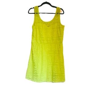 Yellow sleeveless mini lace dress